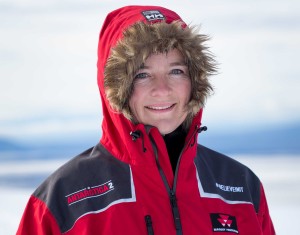 南极洲探险队大使和首席驾驶员马农·奥斯沃特即将实现她驾驶拖拉机去南极的梦想。