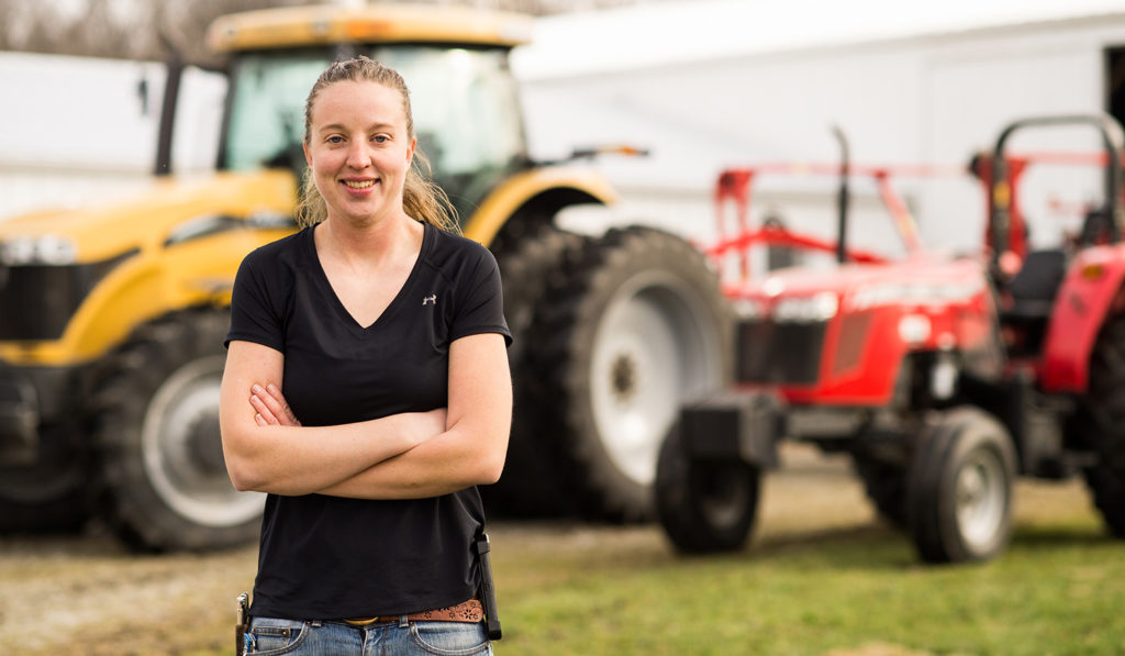 从挑战者和亚博在线手机端梅西弗格森拖拉机，播种机来，服务和喷雾器，这位农民说，她是作为一个致力于AGCO，因为他们是她的家庭农场。