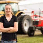 从挑战者和亚博在线手机端梅西弗格森拖拉机，播种机来，服务和喷雾器，这位农民说，她是作为一个致力于AGCO，因为他们是她的家庭农场。