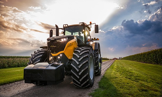 亚博在线手机端Challenger-1000系列-HHP-Tractor-Feature-Product-Image_550x330